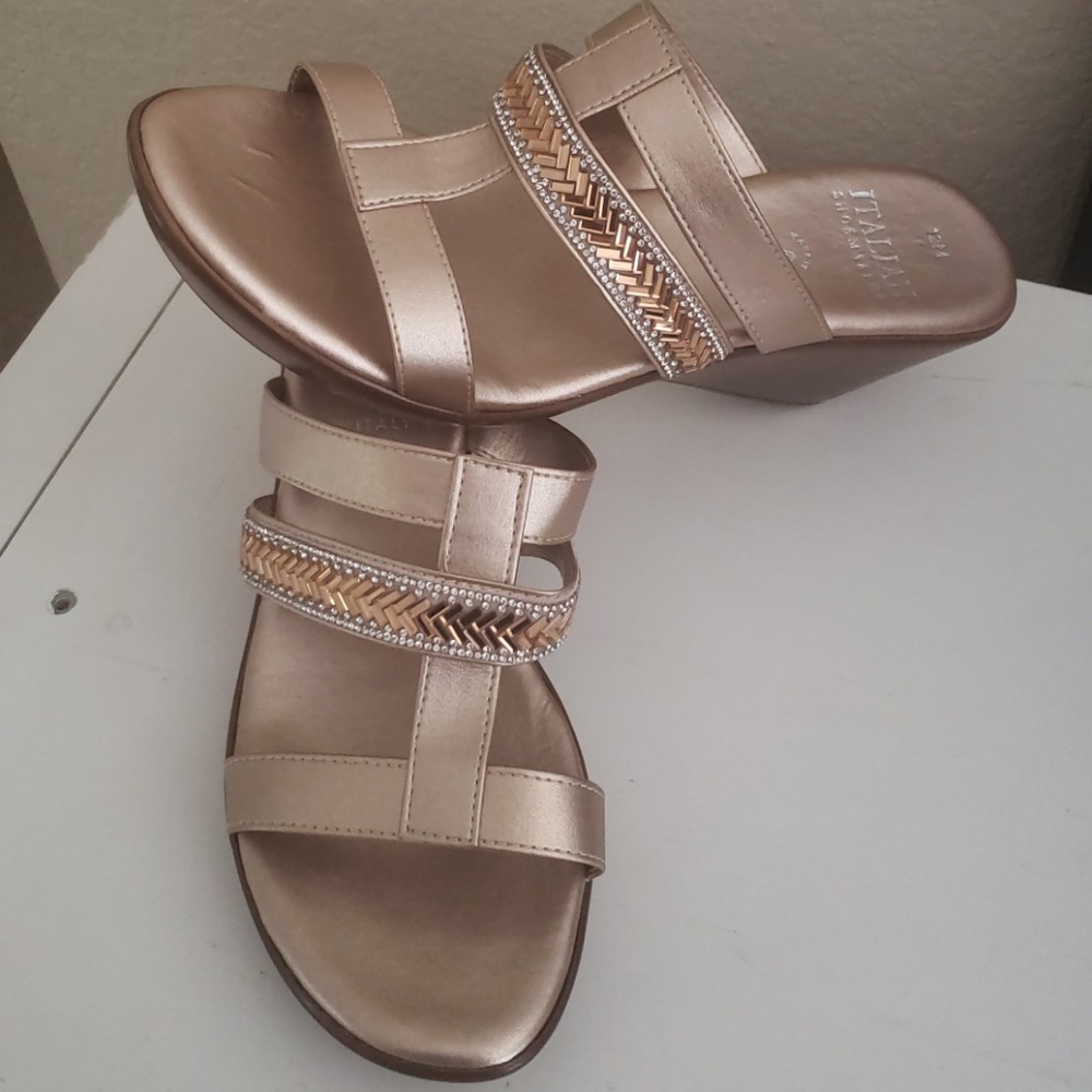 Wedge Shoe